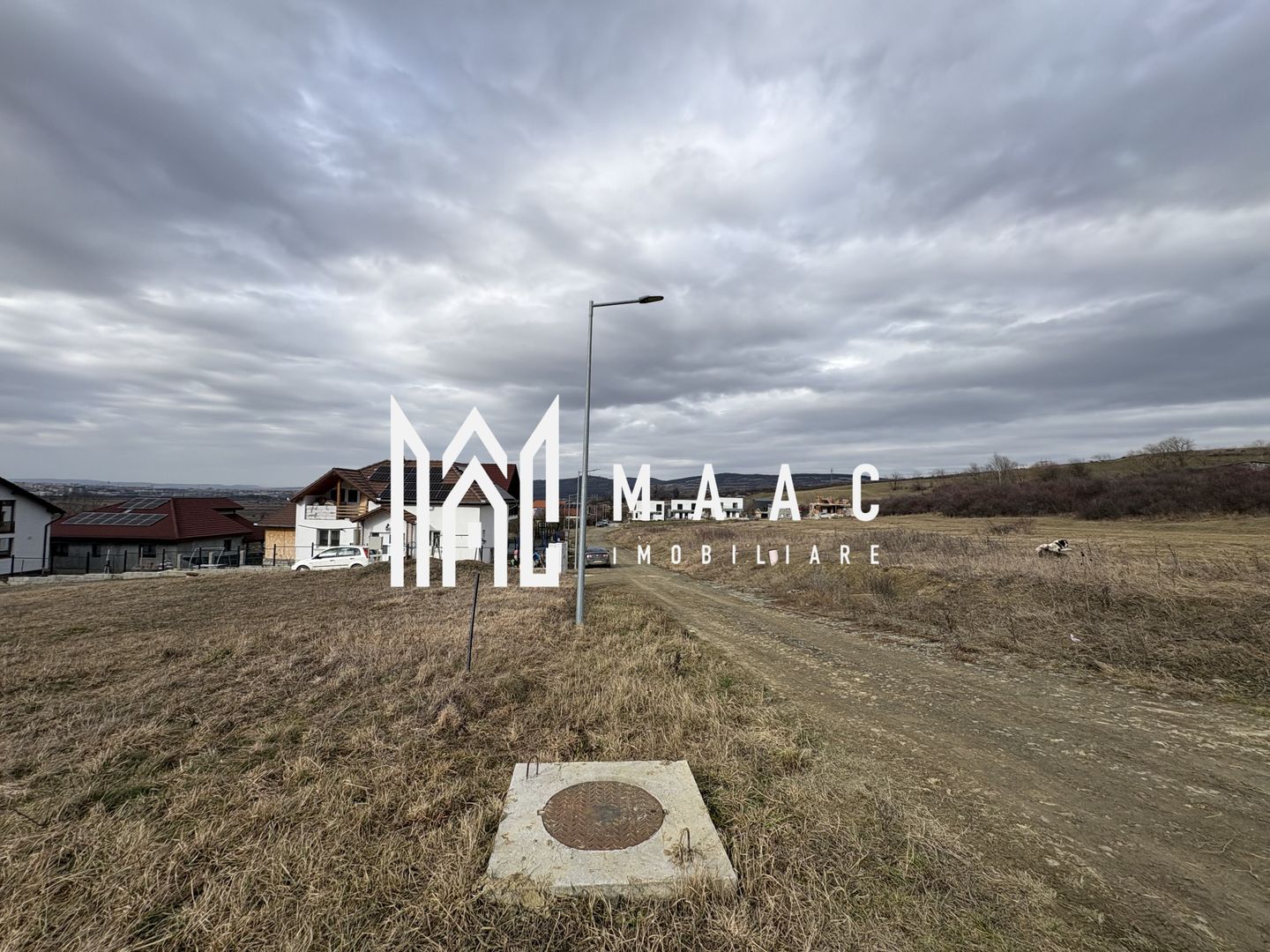 Teren intravilan I Bungard I Deschidere 20/22m I Utilitati - Poză 2