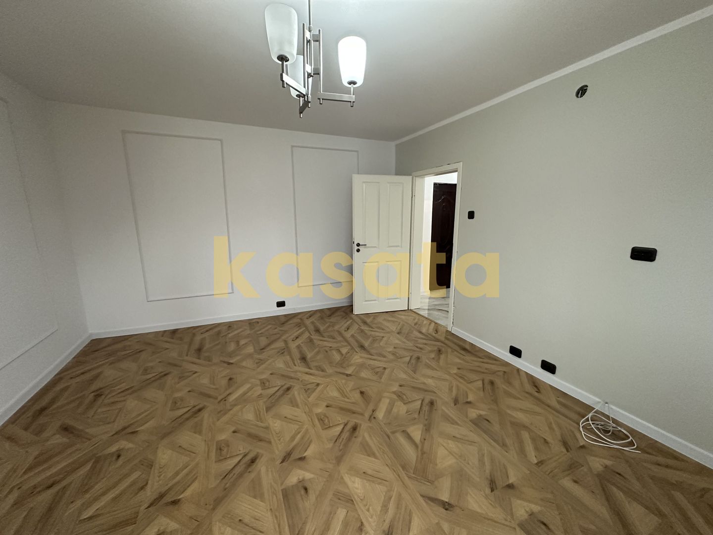 2 Camere | Vedere Parc Sebastian | Renovat | Etaj Intermediar - Poză 1