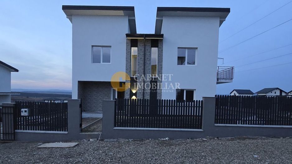 MIROSLAVA - Casa individuala - 4 camere - teren drept - finisaje moderne - Poză 1