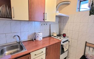 Garsonieră cu potențial, Astra- bloc reabilitat, poziționare excelenta - Poză 4