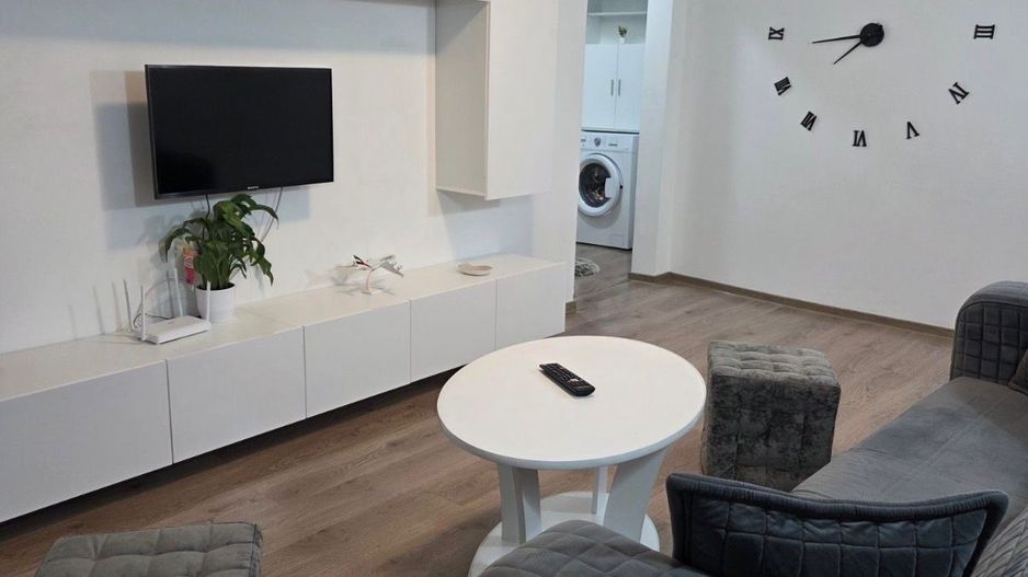 AP. 2 CAMERE TITAN,BUCATARIE INCHISA,MOBILAT MODERN,METROU 10 MINUTE - Poză 1