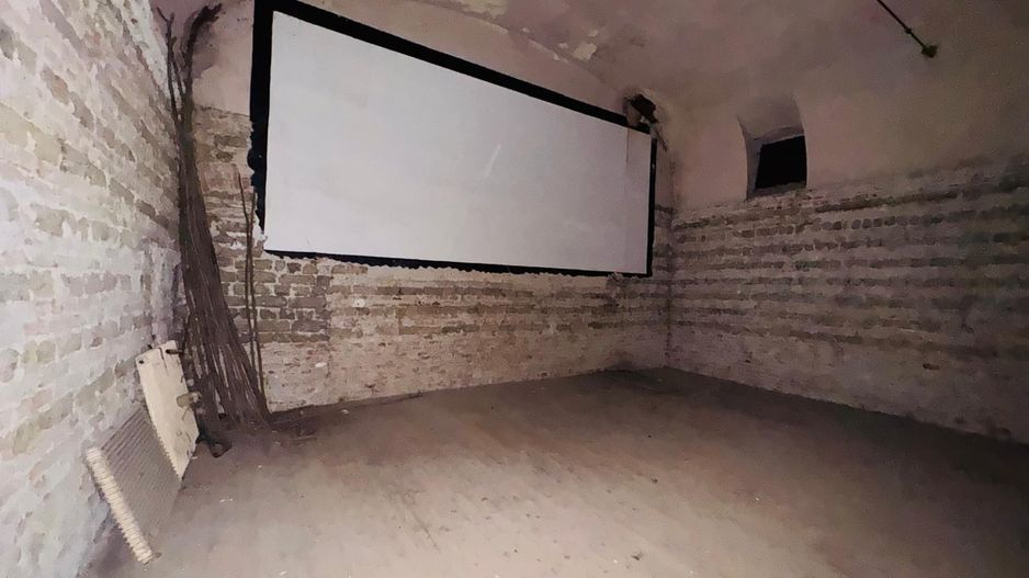 Casa Diosig + Cinematograf si teren - Poză 9