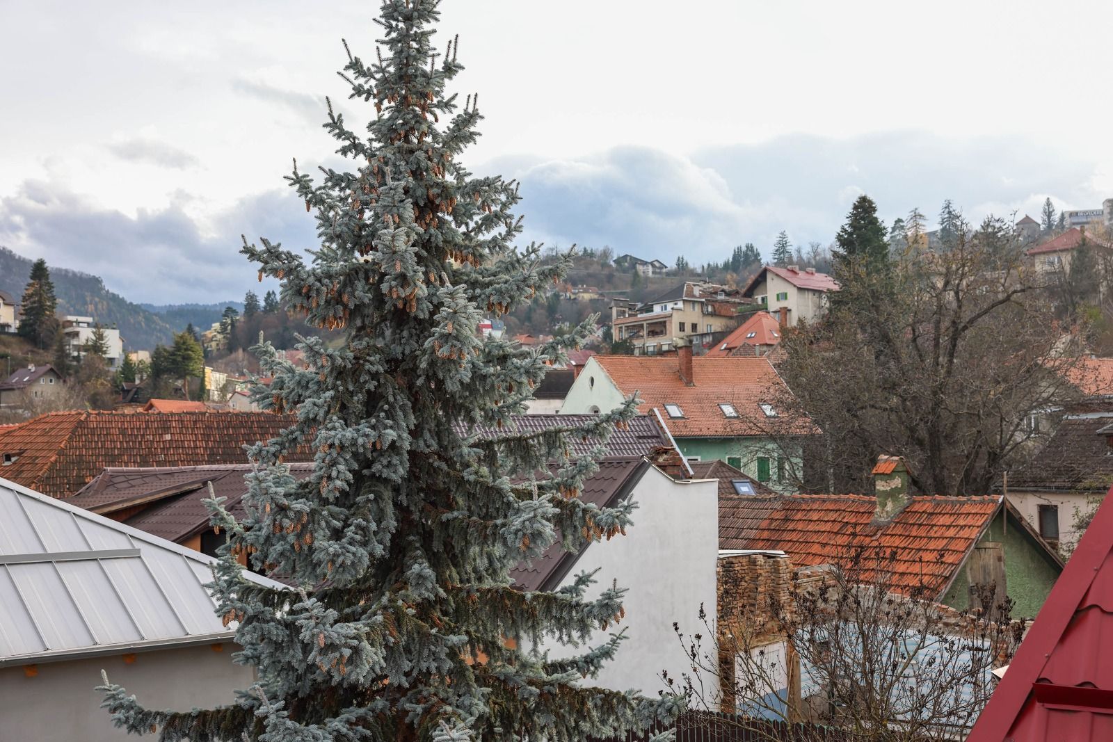 Casă deosebită de vânzare în centrul Brașovului - Poză 50