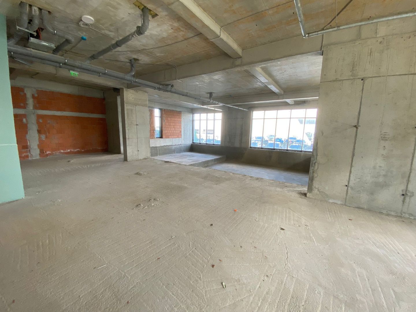 SPATIU COMERCIAL I CONSTRUCTIE NOUA  I ZONA PIPERA - Poză 2