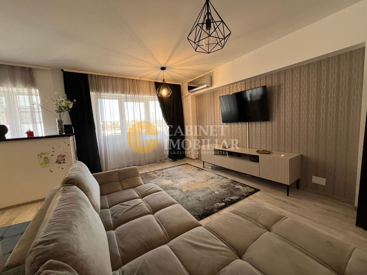 Nicolina- 3 Camere Decomandat -Etaj Intermediar - 2 Bai- Bloc 1986 - Poză 1