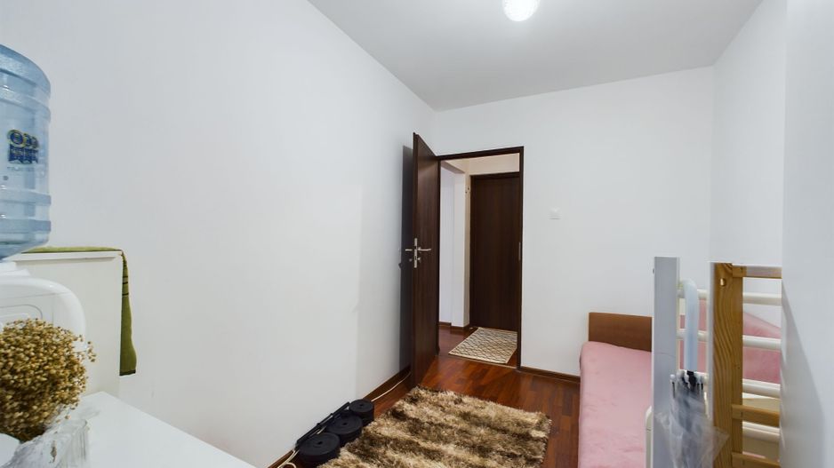 Apartament cu 4 camere în zona Şagului - Poză 7