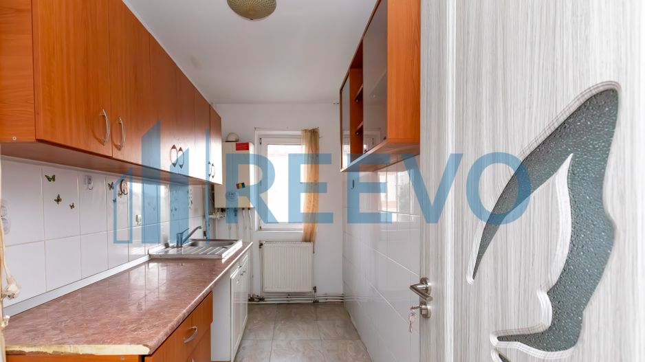 Apartament 3 camere decomandate, Zona Narcisa, Bacău - Poză 10