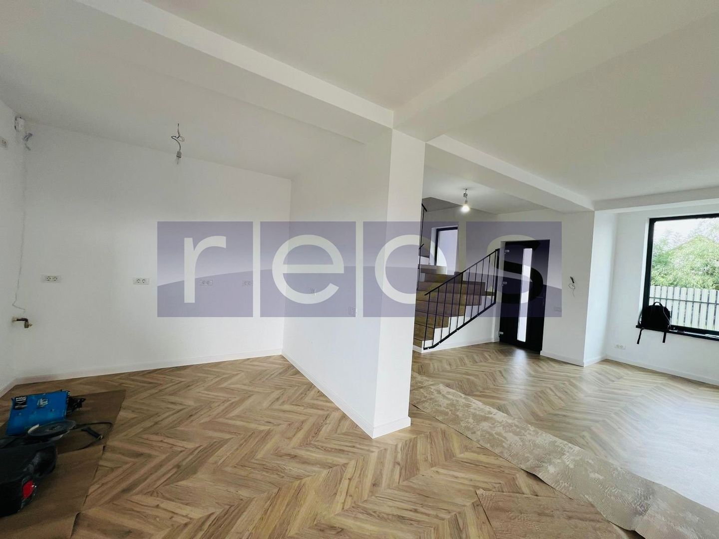 VILA DE VANZARE CORBEANCA 445MP 5 CAMERE - Poză 8