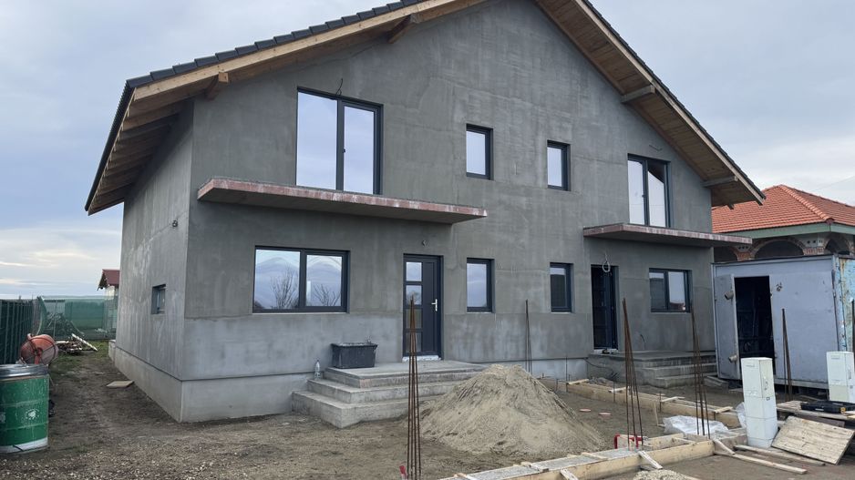 Sanmihaiul Roman Duplex P+M,4 Camere,terasa spatioasa - Poză 2