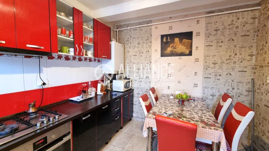 Brătianu Constanta(COD 07) Vila -  P+1+M cu 7 camere - Poză 5