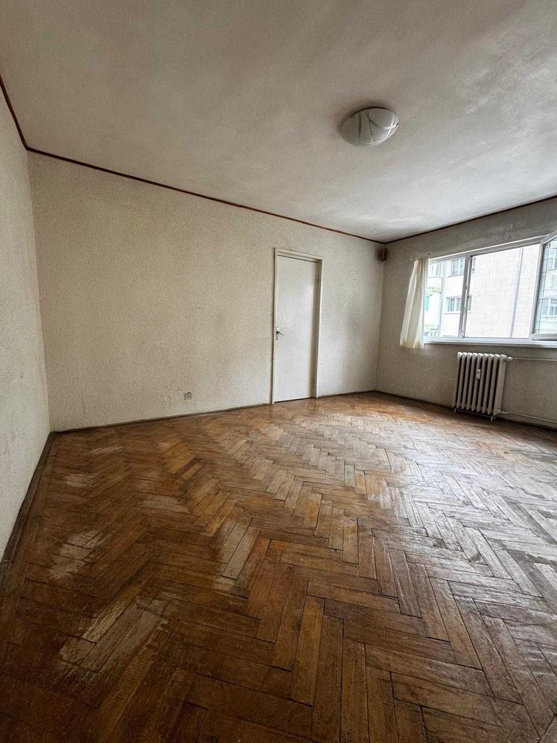 Apartament cu 3 camere | Ideal pentru renovare |  George Enescu - Poză 1