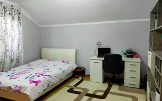 Casa cu 3 apartamente în Dumbravita aproape de pădure - Poză 14