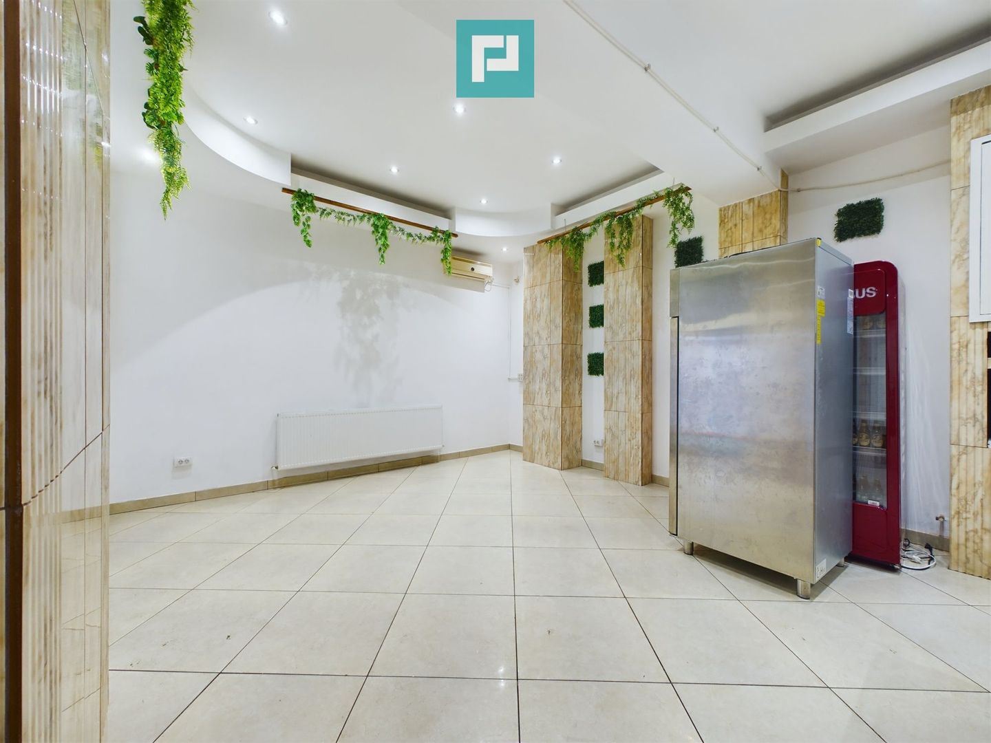 Spațiu comercial pe mal zona 300vMicălaca - Poză 6