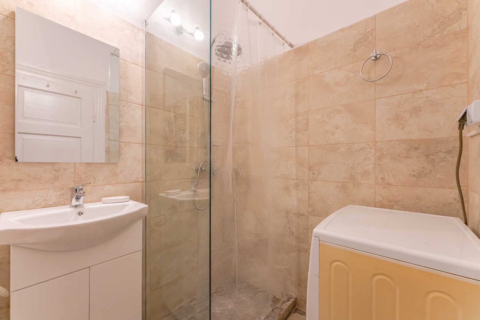 Garsoniera la casa in Brasov - Poză 8