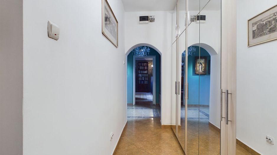 Apartament cu 2 camere ultracentral! - Poză 6