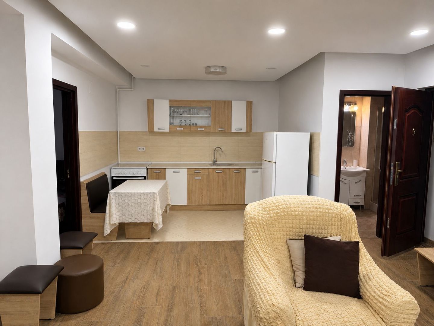 APARTAMENT 3 CAMERE | TERASA PROPRIE | - Poză 3