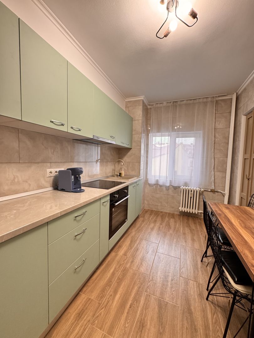Apartament 3 camere, zonă centrală Oradea - Poză 10