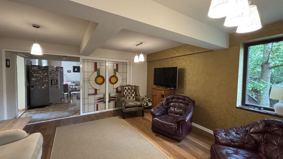 Apartament privat la casa la 5 minute de Piața Victoriei - Poză 3