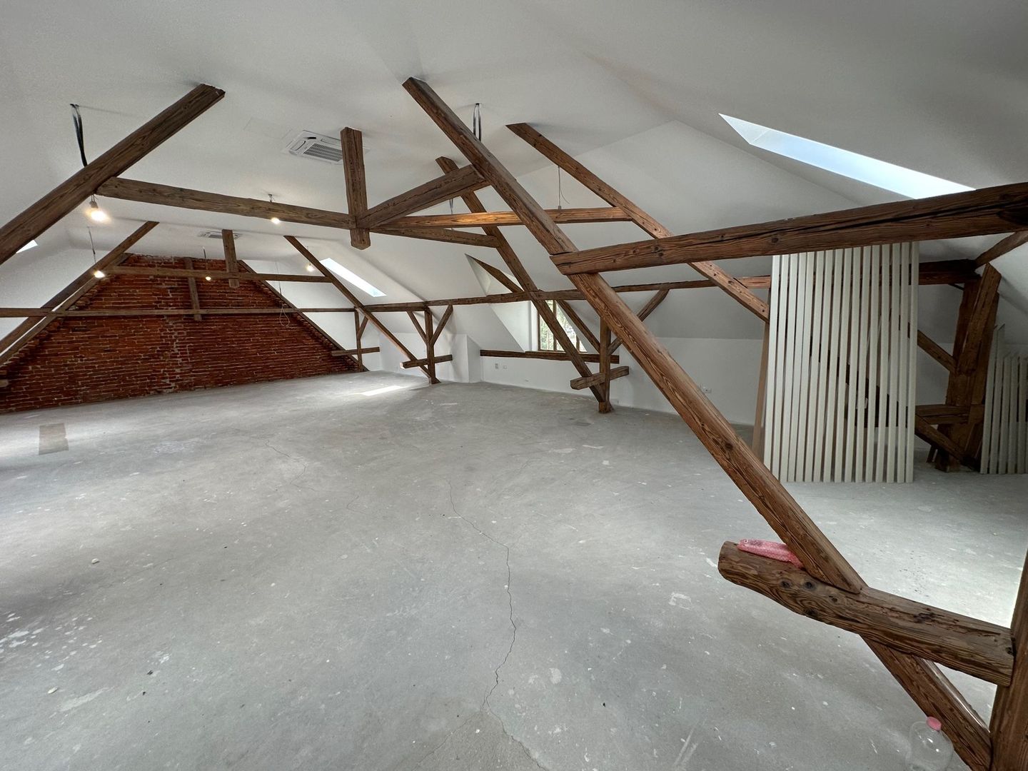 Clădire de birouri/ clinica zona Centrală - Poză 5