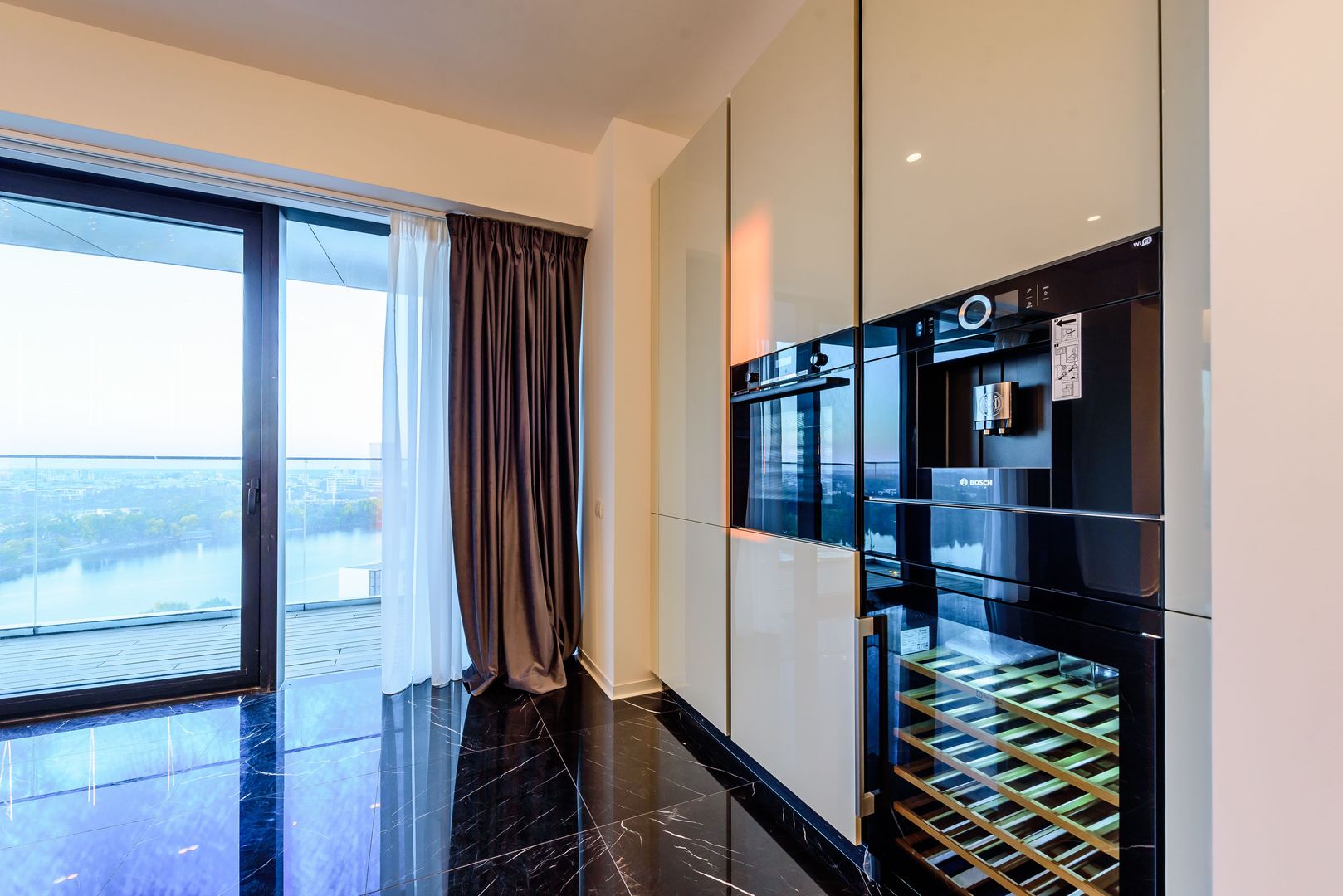 Apartament spațios de 5 camere în zonă exclusivistă, perfect pentru familie - Poză 13