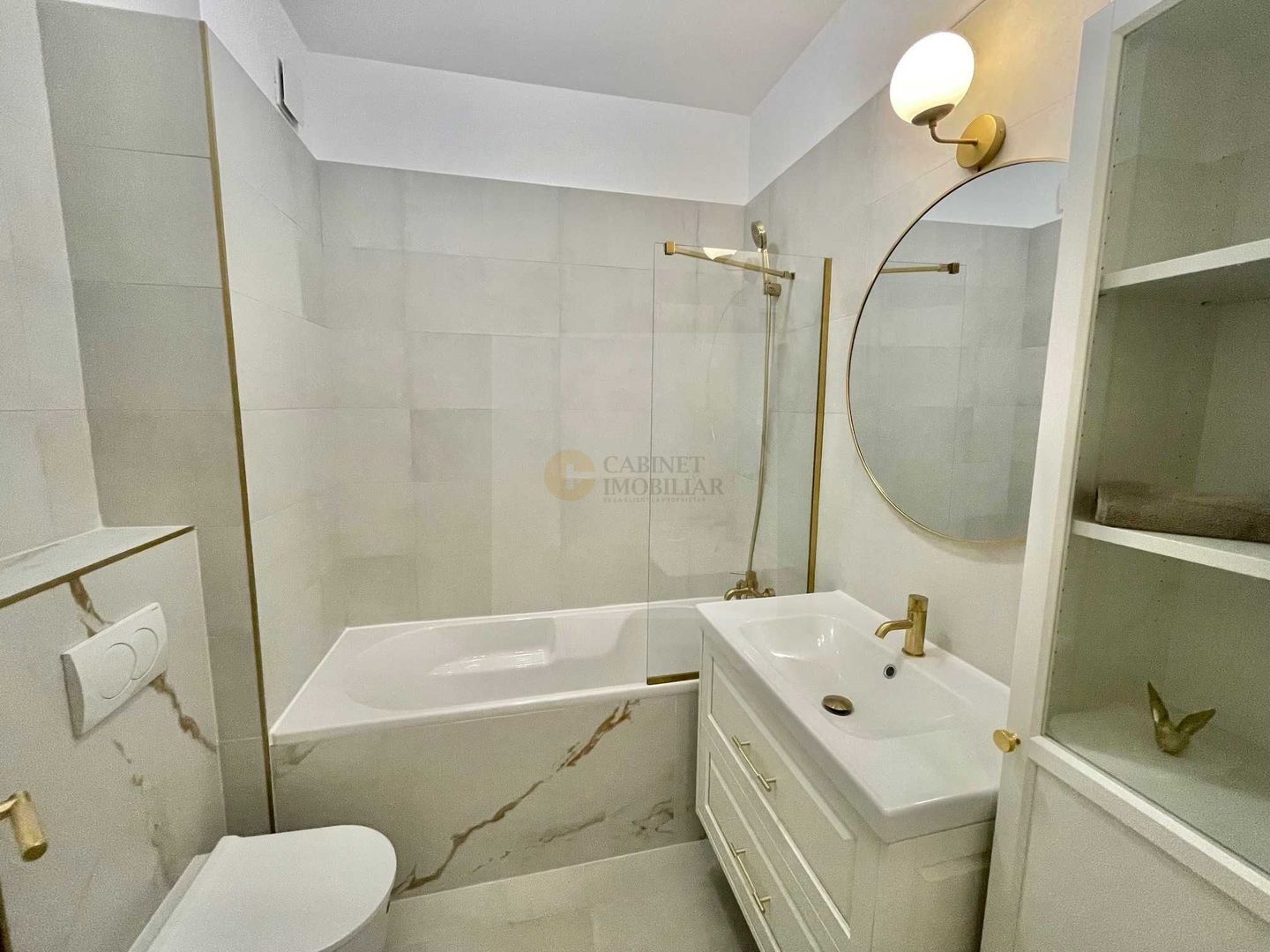 2 camere decomandat | Mobilat și utilat lux | Vedere panoramica - Poză 12