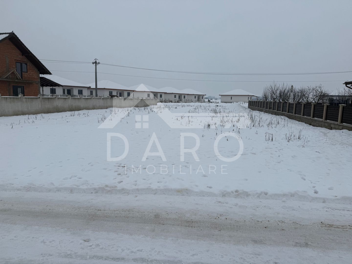 Teren intravilan - Poză 2