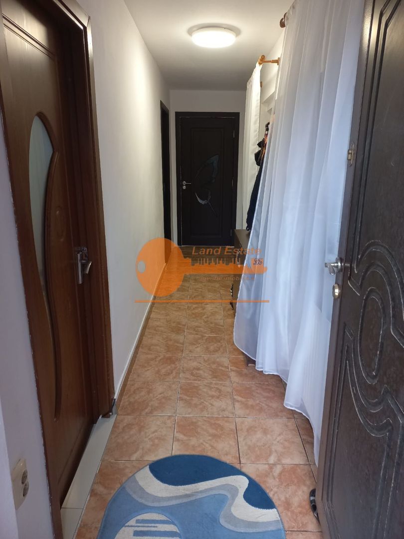 Casa de vanzare in Giulesti-Bd. Constructorilor - Poză 5