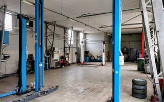 Vanzare imobil +teren. Service auto showroom Luica - Poză 7