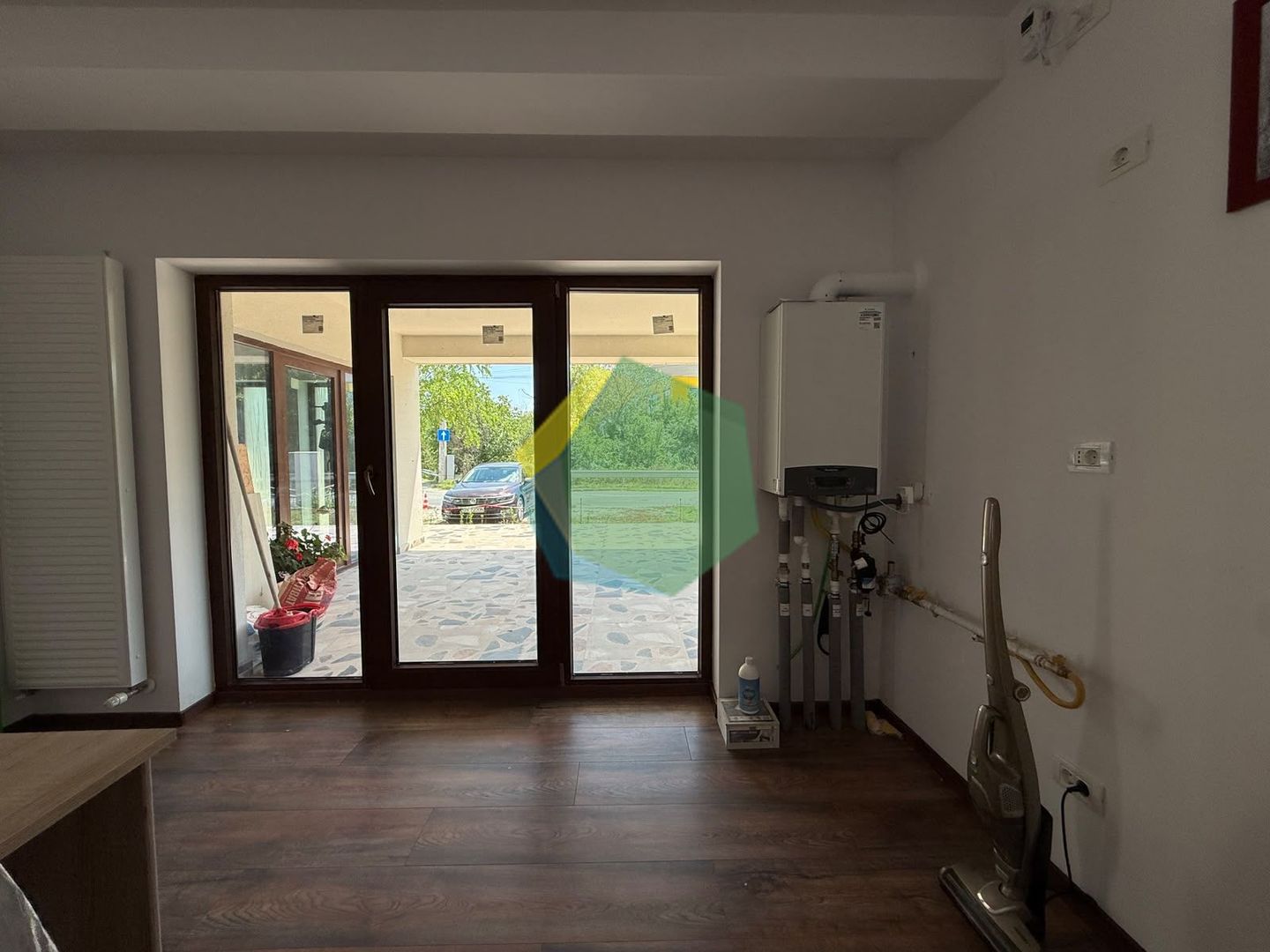 Spațiu comercial / birouri la parter | 135 mp | Odăi - Poză 9