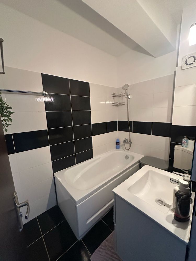 2 camere decomandat, centrala, parcare, bloc nou, pet friendly - Poză 3