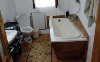 Casa, 3 dormitoare si living, de vînzare în Copou, an constr.2004 - Poză 9