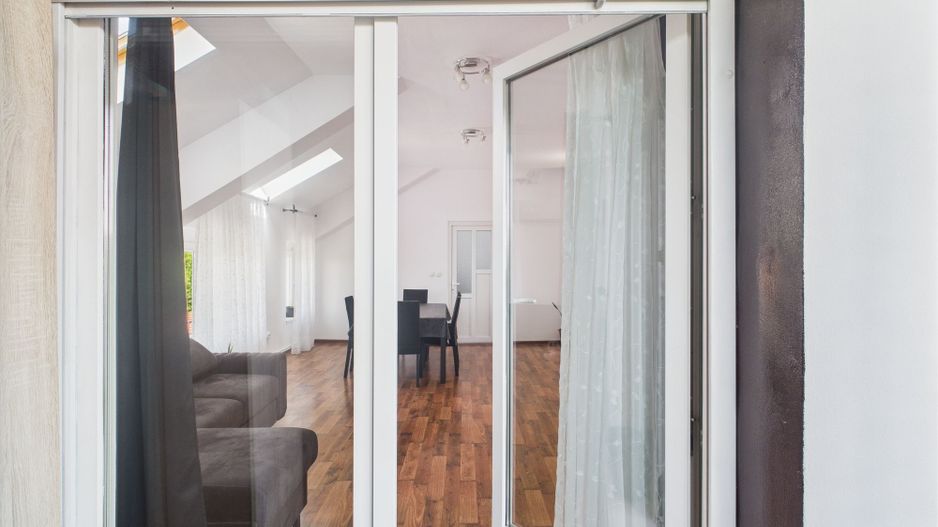 Apartament deosebit cu 3 camere , zona Fratelia - Poză 12