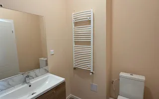 Apartament 3 camere, 58 mp, garaj, bloc nou, zona Eroilor - Poză 11