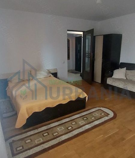 Apartament cu o cameră decomandat, Podul de Fier, Iași – de închiriat - Poză 1