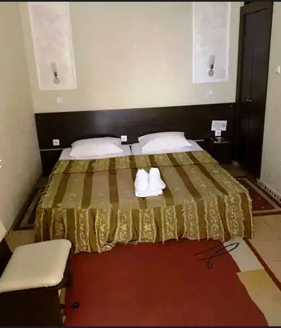 Pensiune cu 18 camere in centrul Brasovului - Poză 8