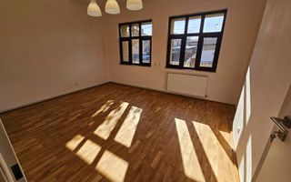 🏢 Spațiu de birouri modern – 5 camere, 3 băi – Zona Centrală, Ploieșt - Poză 9