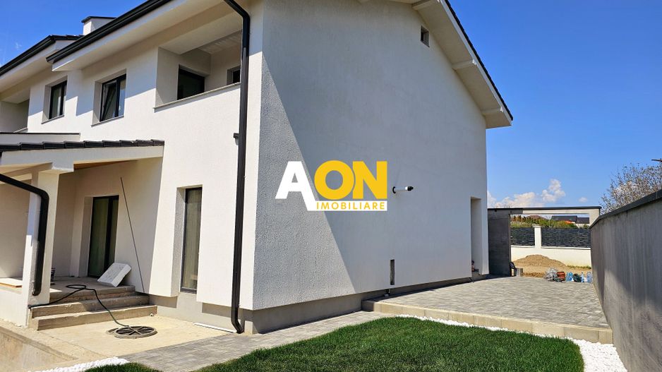 Duplex cu predare la cheie, 4 camere, piscina, 228 mp teren, Cetate - Poză 2