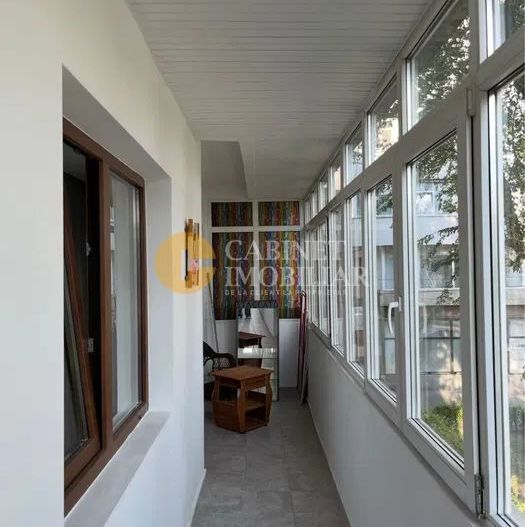 3 camere spațioase, 2 băi, balcon mare – zonă centrală excelentă! - Poză 8