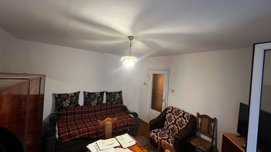 Vand Apartament 2 camere carpati 1 - Poză 1