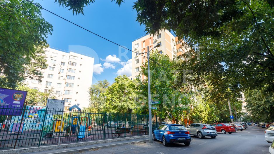 Vânzare, apartament, 3 camere, etaj 1, Str. Cristea Mateescu - Poză 2
