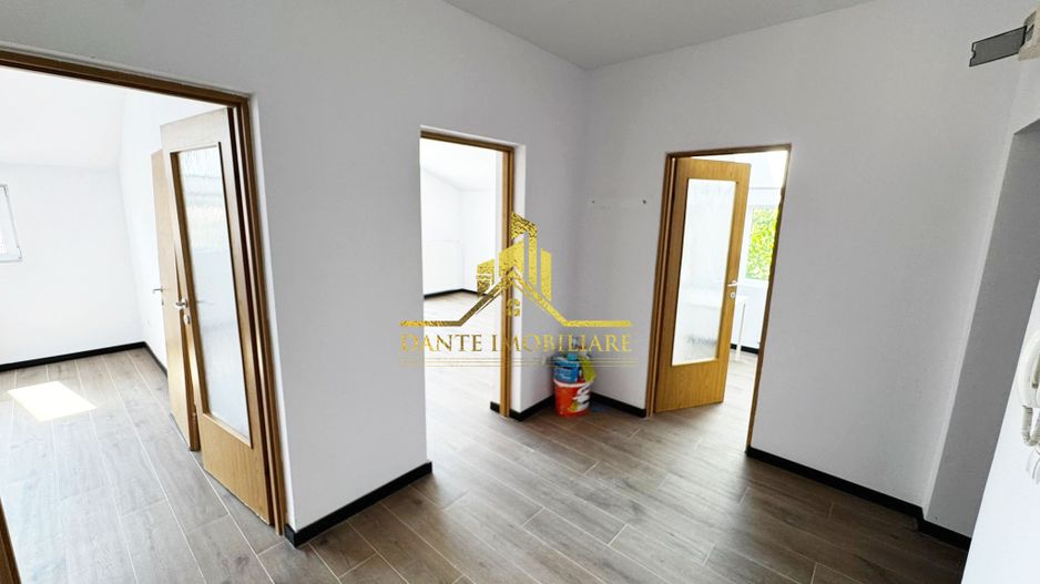 2 camere, decomandat, bloc nou, balcon, parcare, Centru, Comision 0 ! - Poză 6