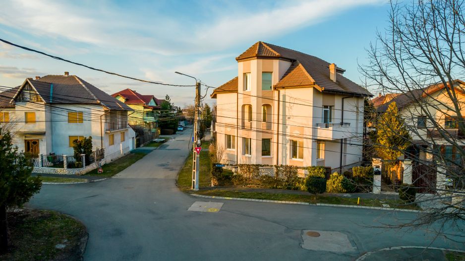 Casă  în Grădiște. Zonă foarte liniștită. - Poză 3