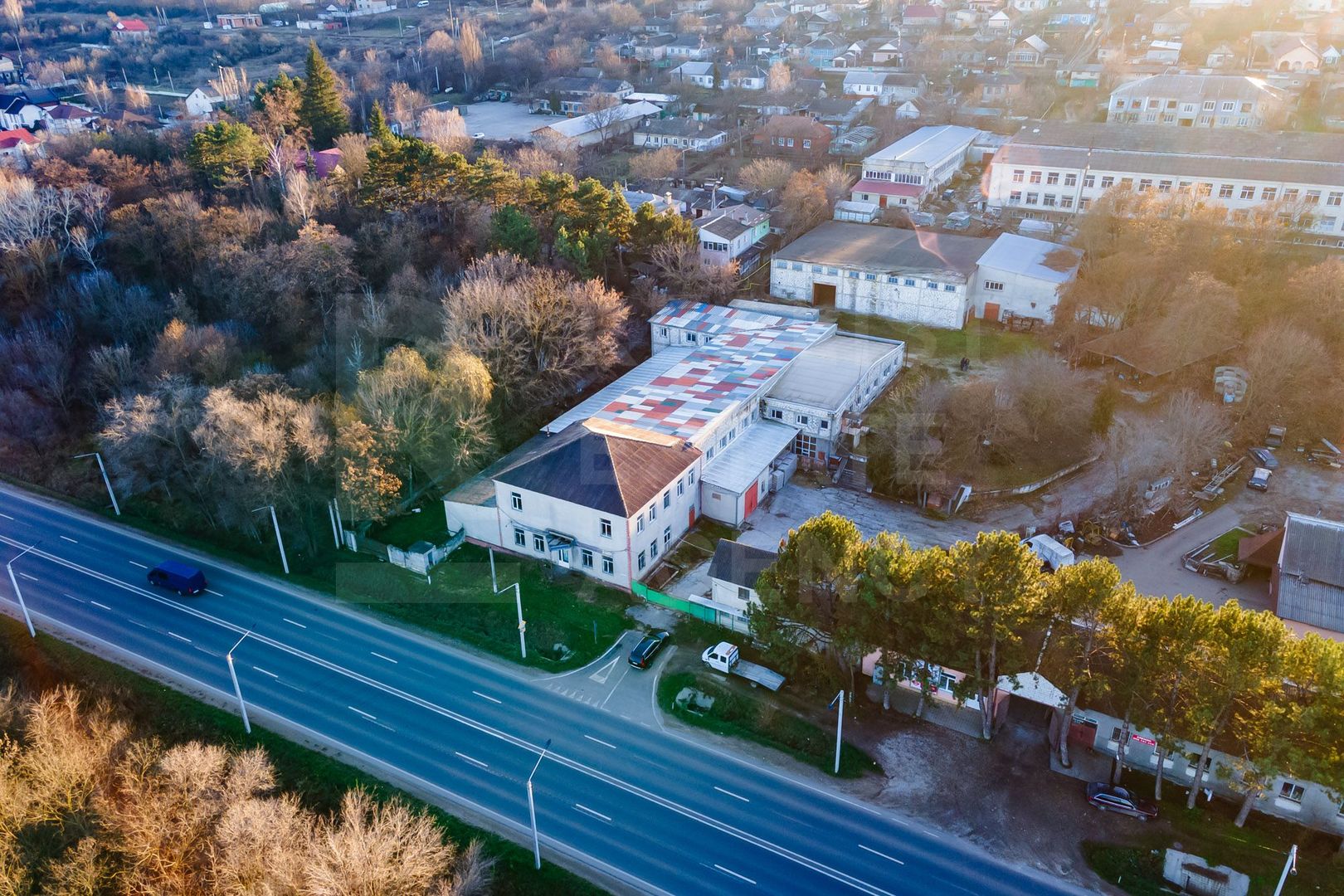Chirie, spații in complex industrial, Strășeni - Poză 1