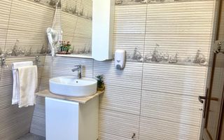 INVESTITIE Vila moderna + vila la rosu, teren 1480 padure - Poză 9