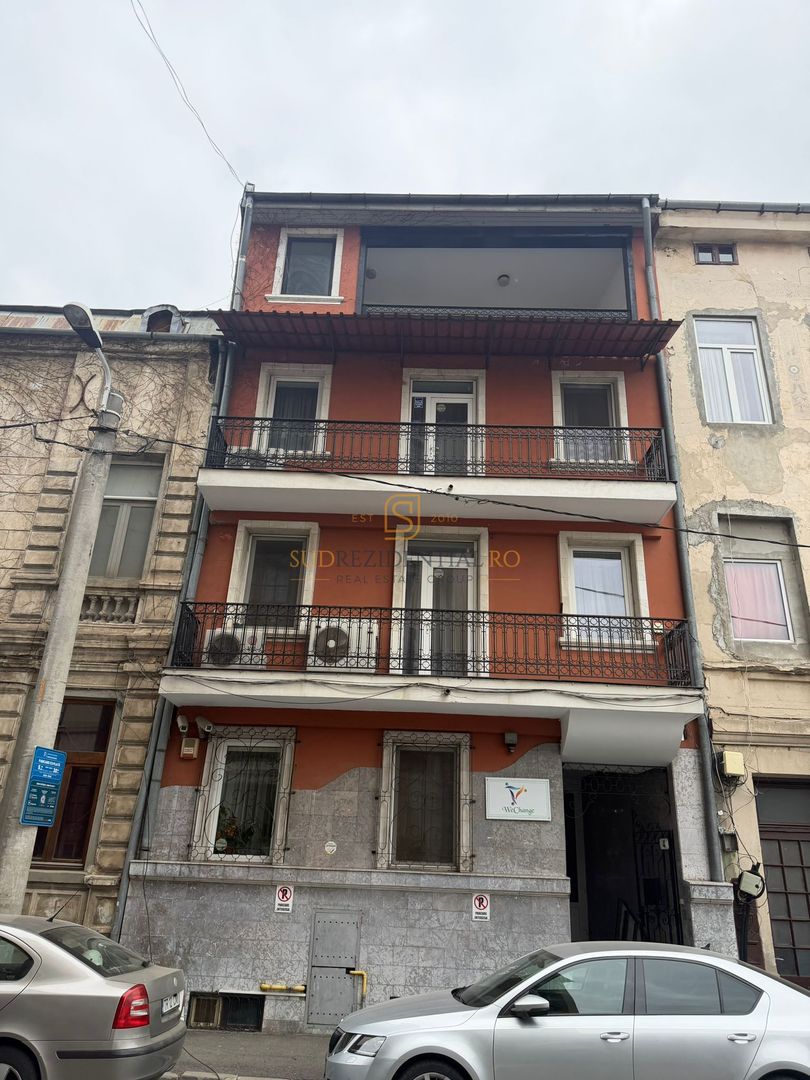 Cladire birouri ultracentral - multiple destinatii ( office/clinica ) - Poză 2