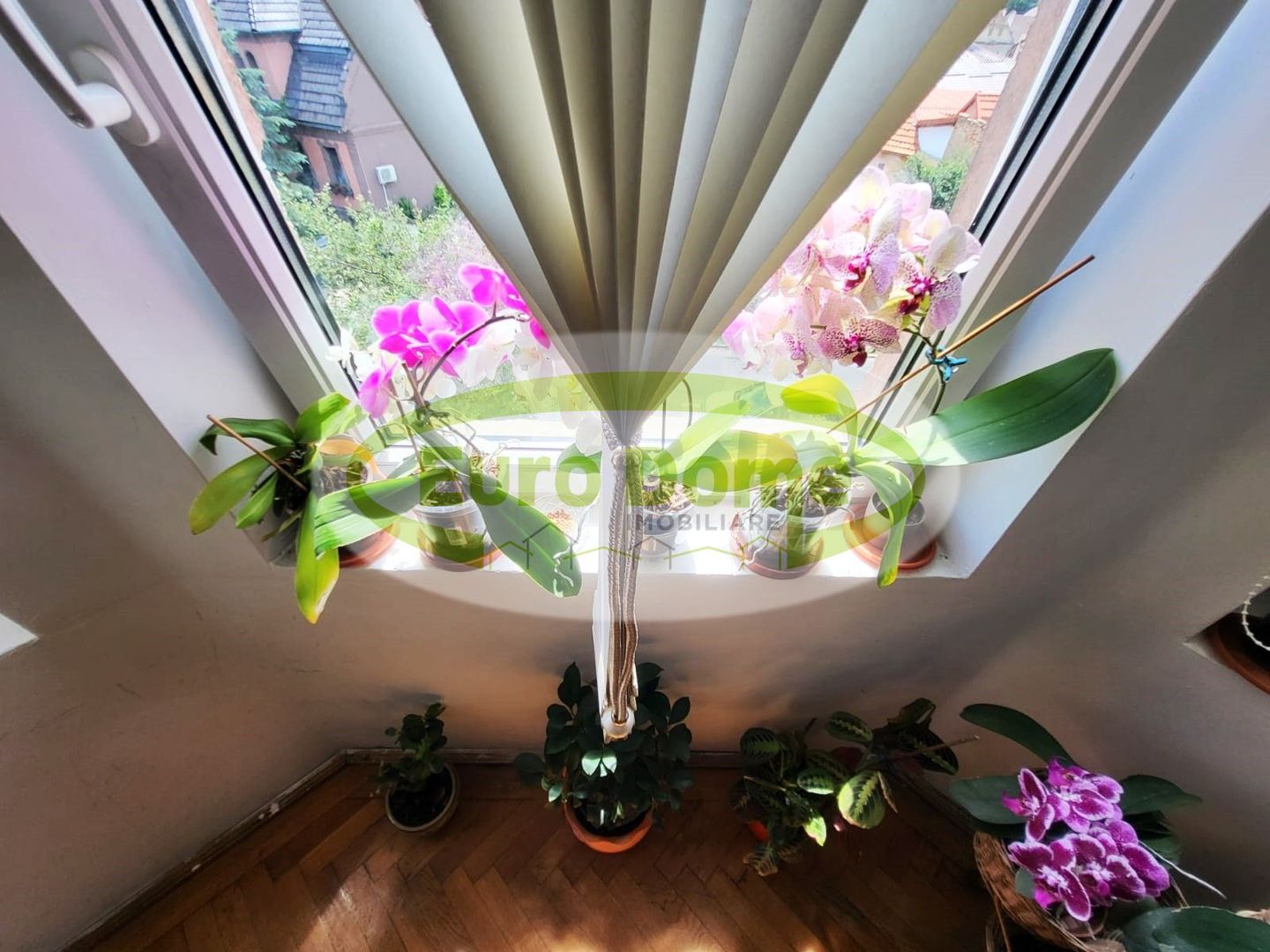 Apartament în casă cu priveliște frumoasă- Comision 0 - Poză 8