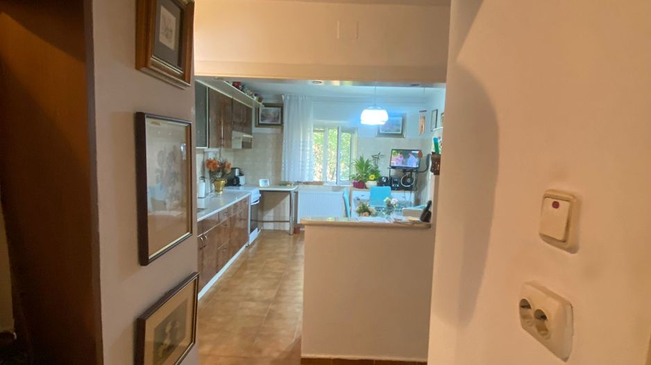 Girocului | 3 Camere | Decomandat | Boxa-spatiu depozitare | Izolat interior - Poză 14