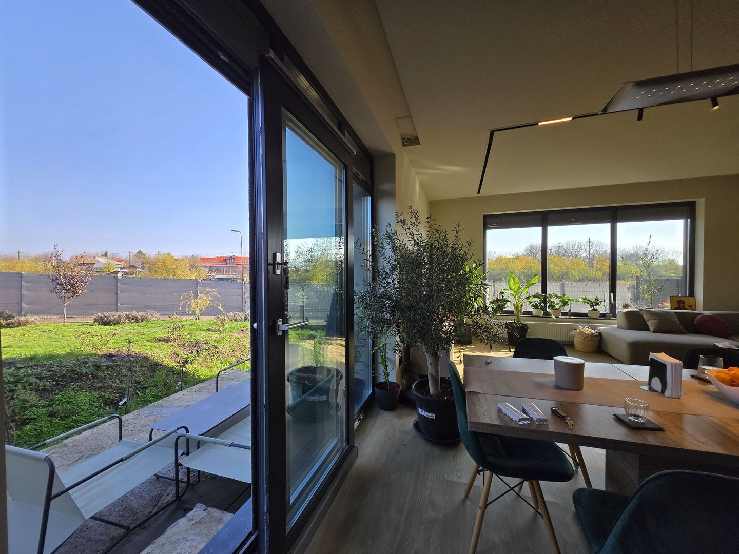 Casa noua 151mp curte 1000m Frumusani mobilata lux -langa Lac/Primarie - Poză 4