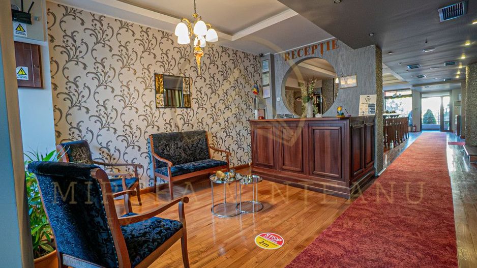 Hotel 3 Stele de Vânzare la  Delfinariu, aproape de Mamaia - Poză 10