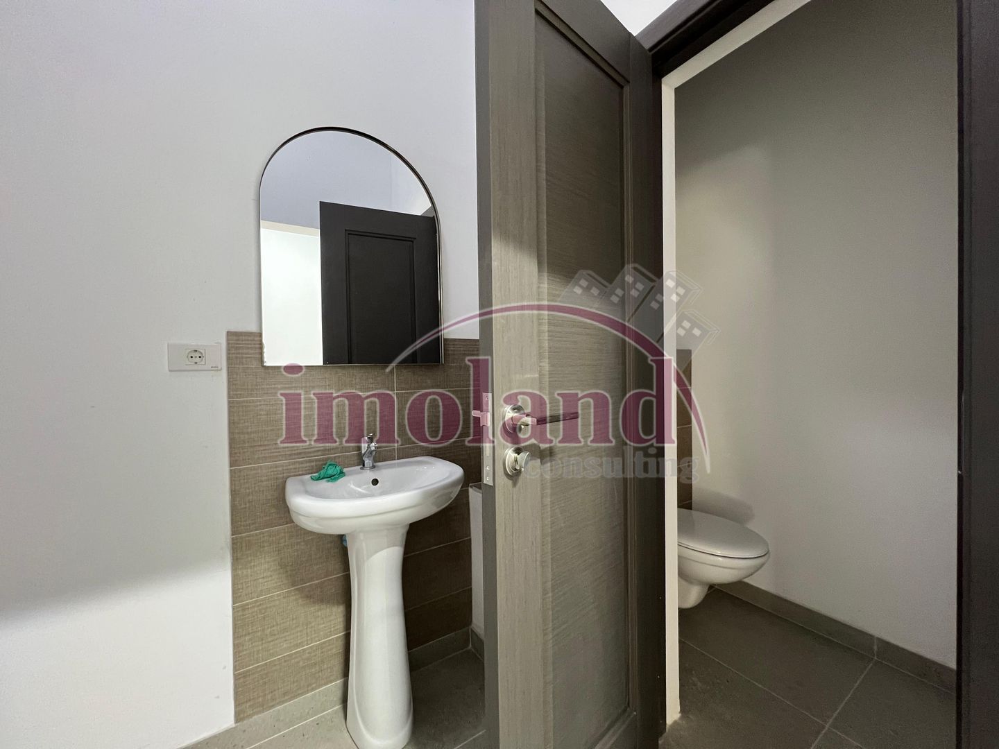 Spatiu comercial la strada - Viilor - Poză 4